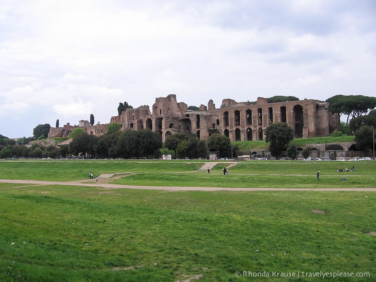 travelyesplease.com / Off the beated Path in Rome-4 paikkaa paeta Turistijoukkoja
