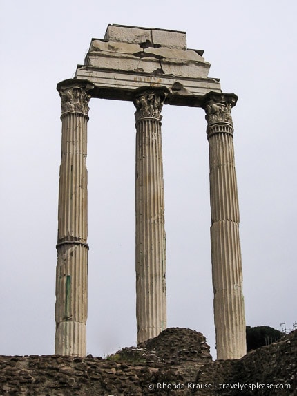 travelyesplease.com | The Roman Forum- History, Sights and Tips for Visiting