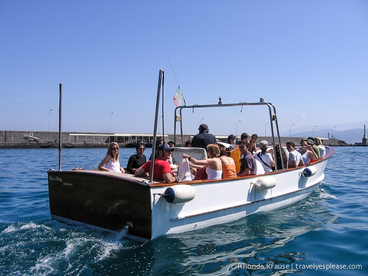 travelyesplease.com | Capri- Boat Tour and The Famous Blue Grotto