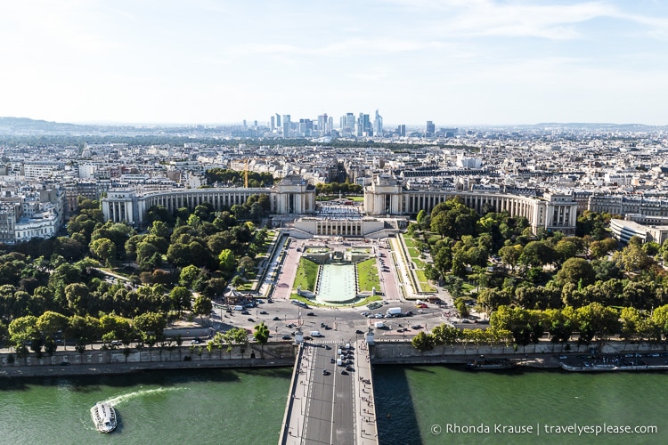 travelyesplease.com | Eiffel Tower- Facts, Figures, Photos and Tips for Visiting