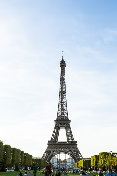 travelyesplease.com | Eiffel Tower- Facts, Figures, Photos and Tips for Visiting