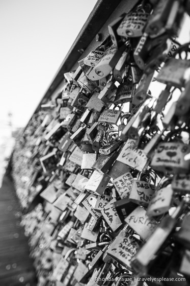 travelyesplease.com | Paris in Black and White- Photo Series | Love locks on Pont des Arts