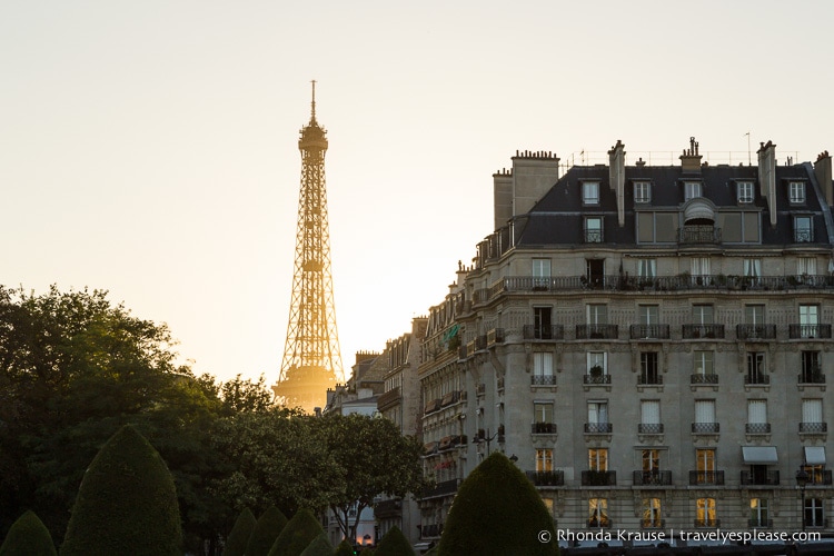 travelyesplease.com | Eiffel Tower- Facts, Photos and Tips for Visiting