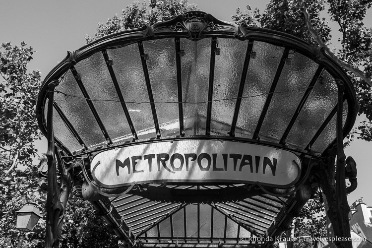 Itravelyesplease.com | Paris in Black & White- Photo Series