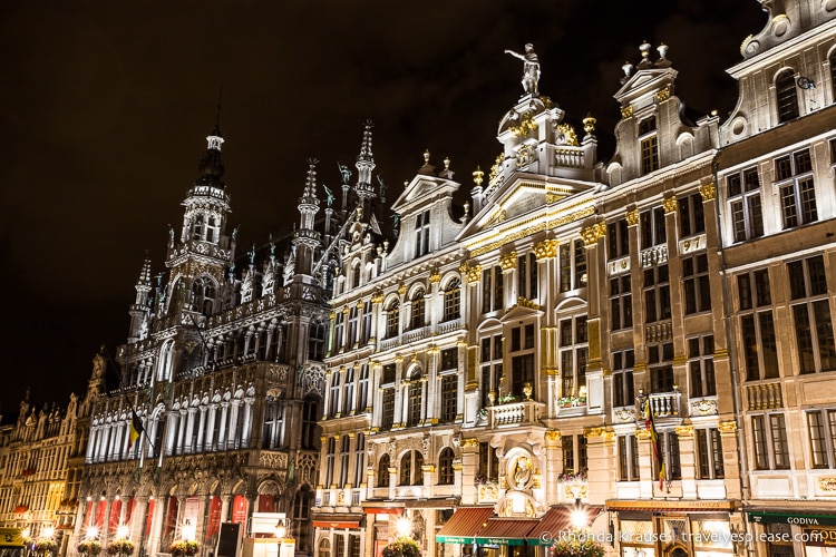 travelyesplease.com | Europe at Night: A Photo Series | Brussels, Belgium