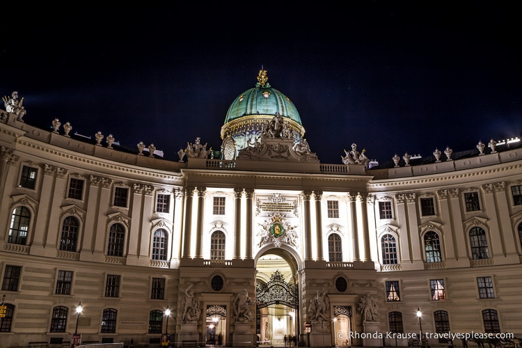 travelyesplease.com | Europe at Night: A Photo Series | Vienna, Austria