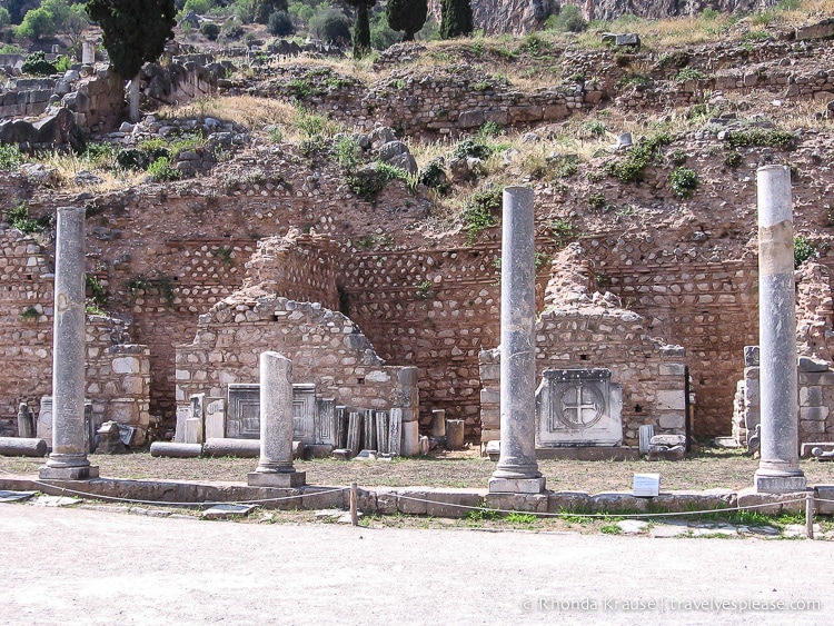 travelyesplease.com | Tour of Delphi Archaeological Site- The Navel of the World