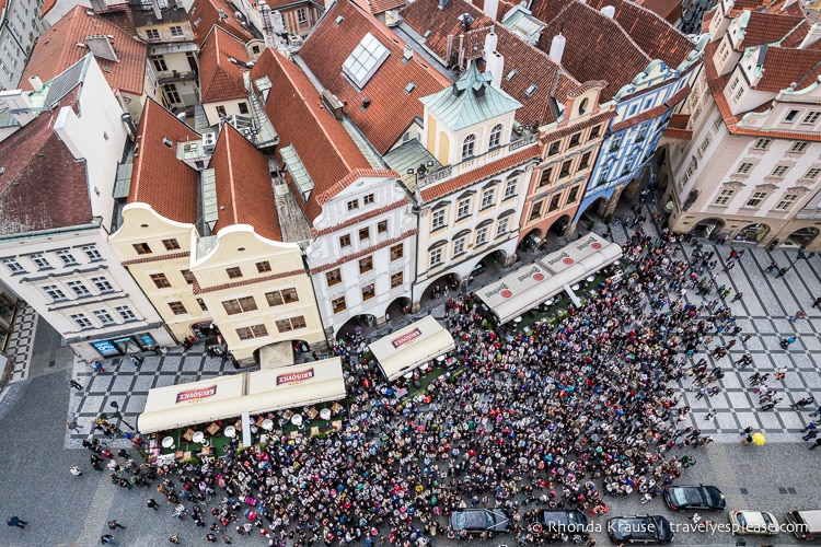 travelyesplease.com | Pleasant Surprises in Prague | Crowds gather to watch the astronomical clock