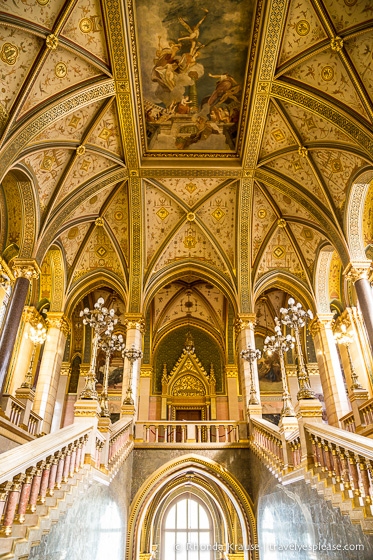 travelyesplease.com | The Hungarian Parliament Building, Budapest- Photos, Facts and Tips for Visiting