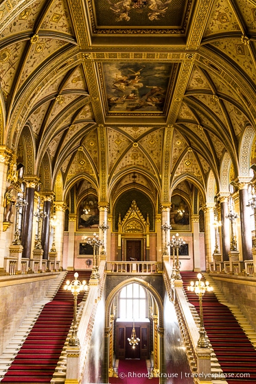 travelyesplease.com | The Hungarian Parliament Building, Budapest- Photos, Facts and Tips for Visiting