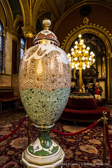 travelyesplease.com | The Hungarian Parliament Building, Budapest- Photos, Facts and Tips for Visiting