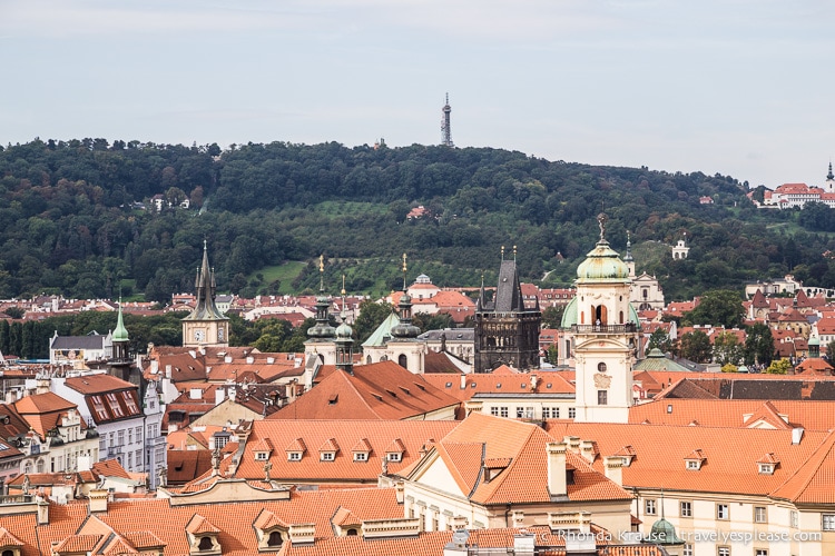 travelyesplease.com | A Walk Through Prague: Part One- Prague's Old Town