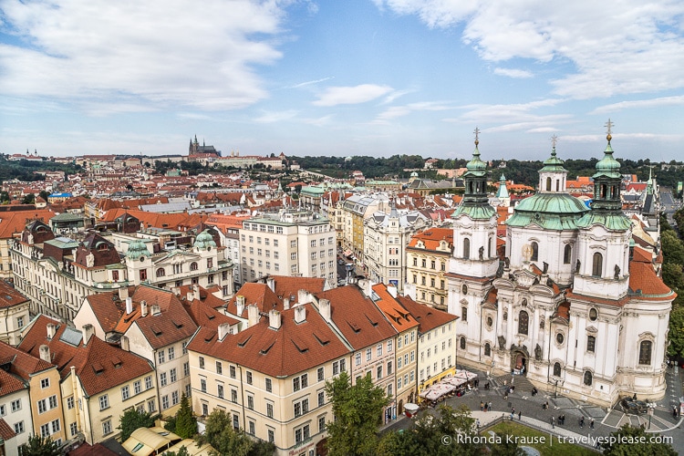 travelyesplease.com | A Walk Through Prague: Part One- Prague's Old Town