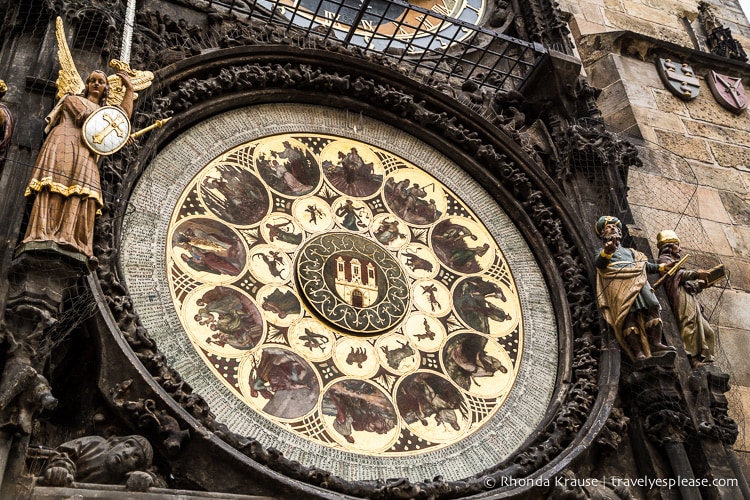 travelyesplease.com | Prague's Famous Astronomical Clock 