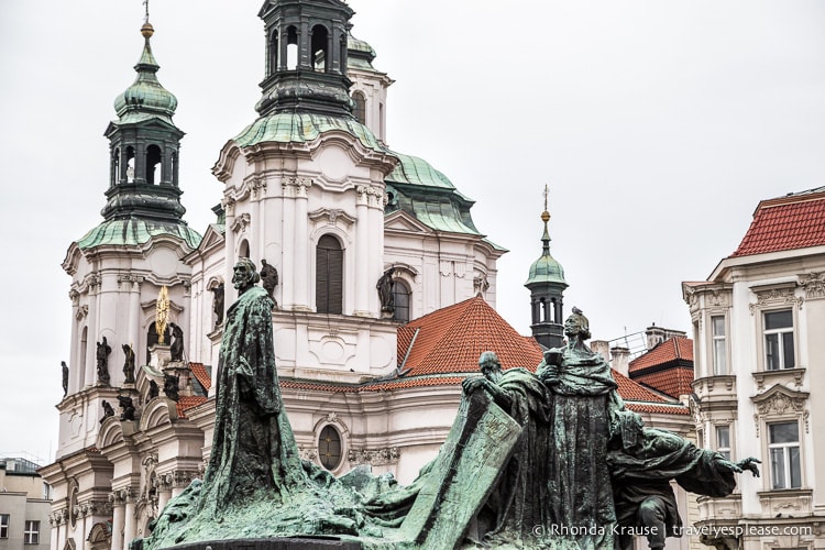 travelyesplease.com | A Walk Through Prague: Part One- Prague's Old Town