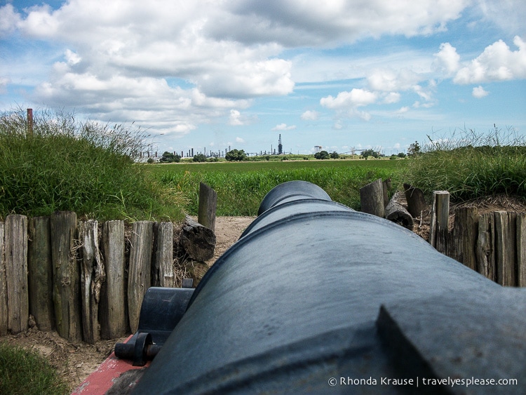 travelyesplease.com | 3 Great Day Trips From New Orleans- Swamps, Battlefields, and Plantations