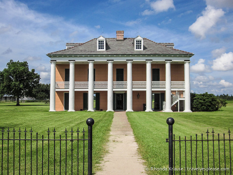 travelyesplease.com | 3 Great Day Trips From New Orleans- Swamps, Battlefields, and Plantations