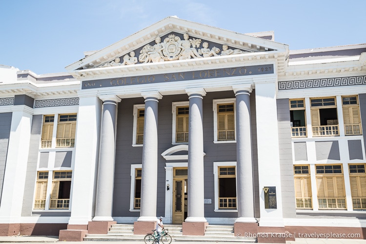 Collegio de San Lorenzo in Cienfuegos.