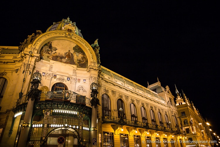 travelyesplease.com | Prague at Night- Photo Series