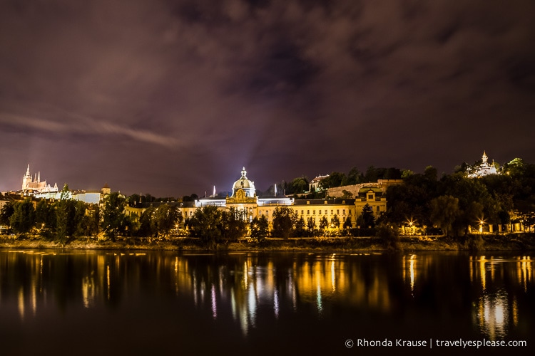 travelyesplease.com | Prague at Night- Photo Series