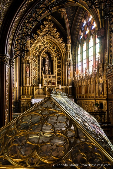 travelyesplease.com | Photo of the Week: Tomb of Sainte-Geneviève