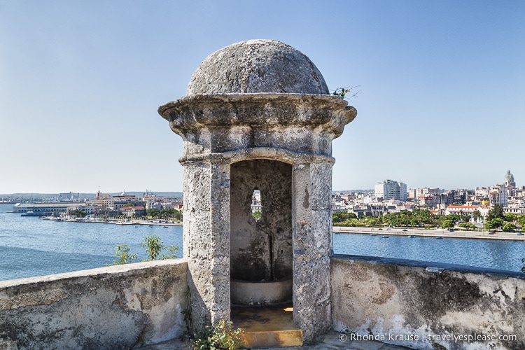 Fortaleza de San Carlos de la Cabaña overlooking the channel and Havana.
