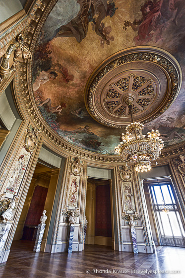 travelyesplease.com | Palais Garnier- One of Paris' Most Elegant Buildings