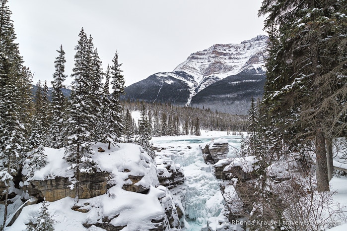 travelyesplease.com | Frosty Photos of Jasper National Park in Winter 