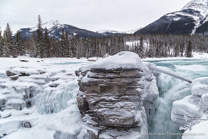 travelyesplease.com | Frosty Pictures of Jasper National Park in Winter 