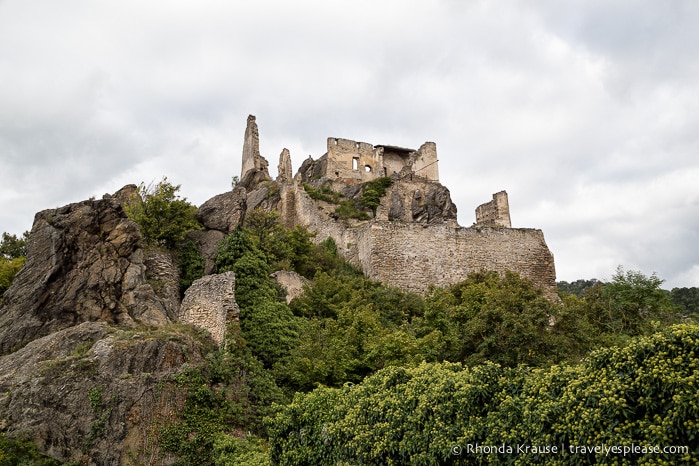 travelyesplease.com | Discovering the Beauty and Intrigue of Dürnstein