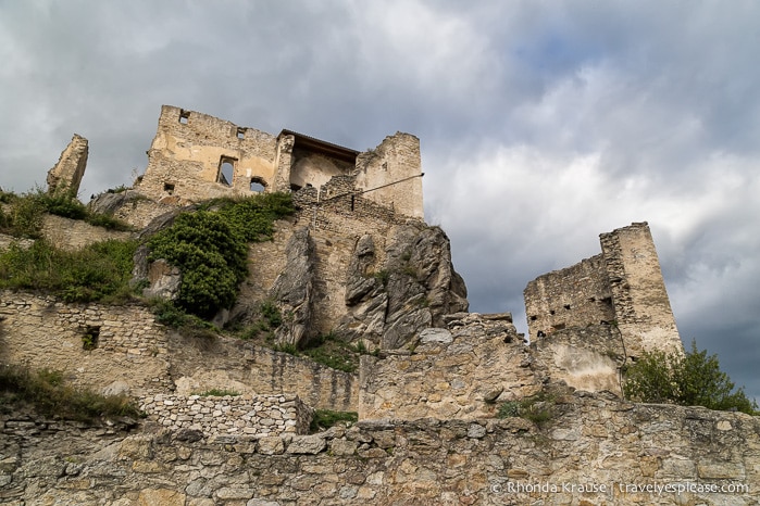 travelyesplease.com | Discovering the Beauty and Intrigue of Dürnstein