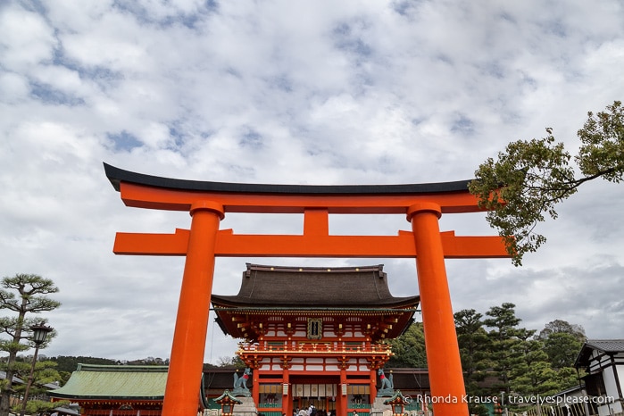 travelyesplease.com | Fushimi Inari Shrine- A Mountain Path Like No Other