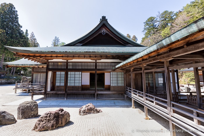 travelyesplease.com | Kongobuji Temple- Headquarters of Koyasan Shingon BuddhismIMG_1624-Edit-Edit-Edit