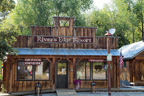 travelyesplease.com | Winthrop, Washington- An Afternoon in the Old West! 