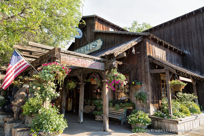 travelyesplease.com | Winthrop, Washington- An Afternoon in the Old West! 