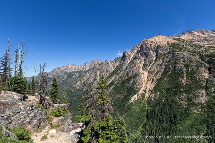 travelyesplease.com | A Scenic Drive on the North Cascades Highway