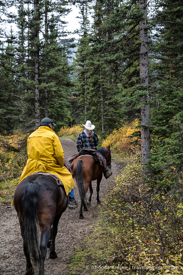 travelyesplease.com | Horseback Ride to the Plain of Six Glaciers Tea House