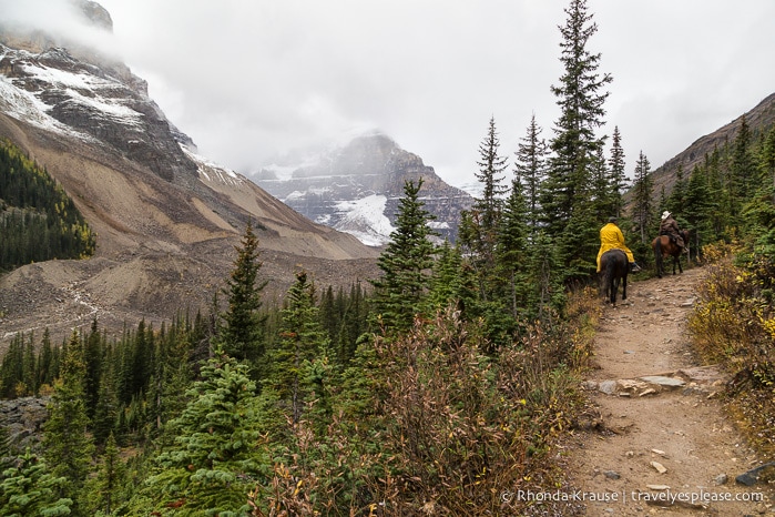 travelyesplease.com | Horseback Ride to the Plain of Six Glaciers Tea House