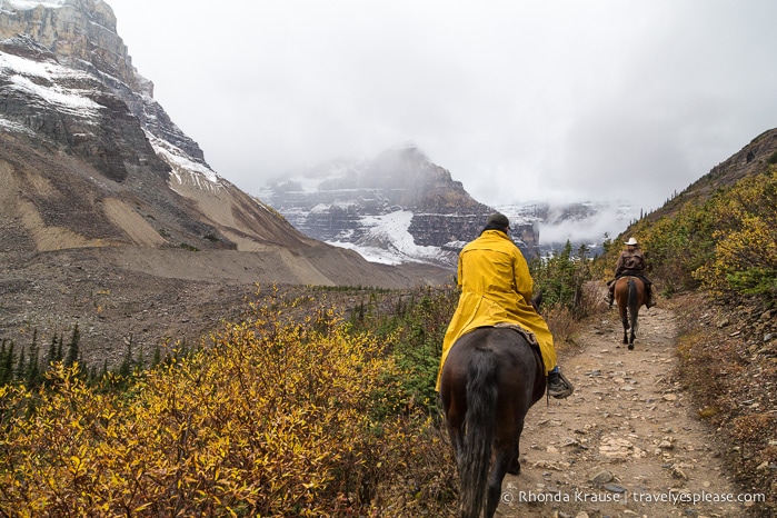 travelyesplease.com | Horseback Ride to the Plain of Six Glaciers Tea House