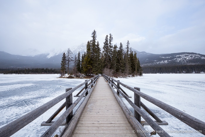 travelyesplease.com | Things to Do in Jasper in Winter- Our Favourite Winter Activities in Jasper National Park