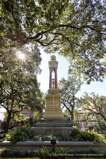 travelyesplease.com | The Squares of Savannah