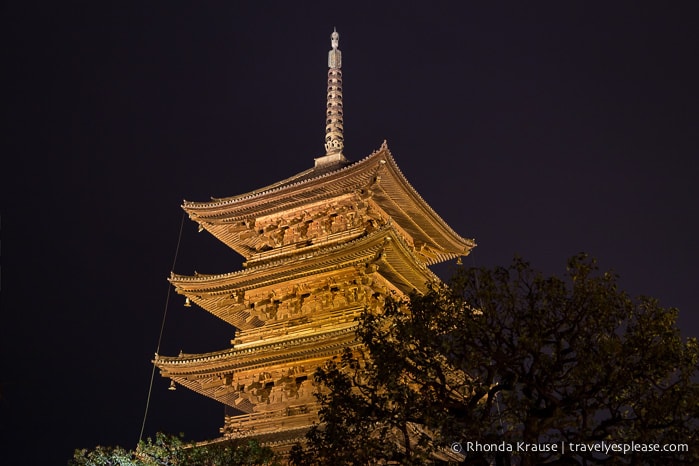 travelyesplease.com | Kyoto's To-ji Temple by Day and Night