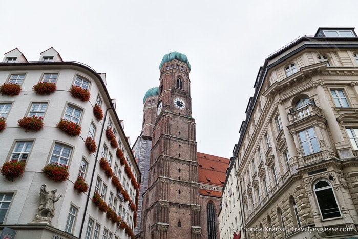 travelyesplease.com | A Walk Around Munich- Photo Series