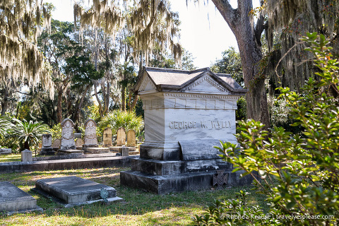 travelyesplease.com | The Haunting Beauty of Bonaventure Cemetery, Savannah