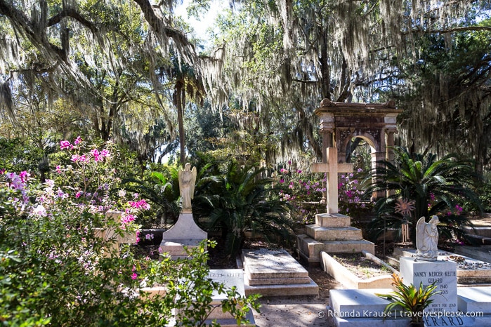 The Haunting Beauty of Bonaventure Cemetery, Savannah