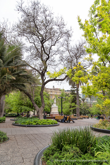 travelyesplease.com | Walking Tour of Santiago, Chile- Photo Series