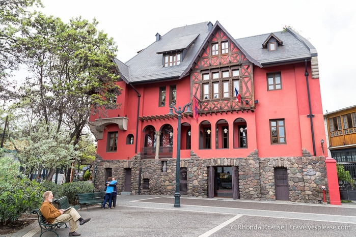 travelyesplease.com | Pictures of Santiago, Chile- Photos From the Free Walking Tour