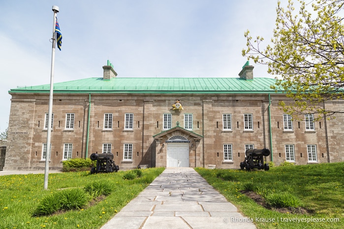 travelyesplease.com | Walking the Fortifications of Québec City