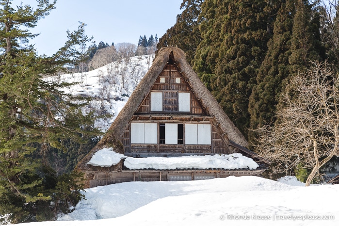 travelyesplease.com | Visiting Gokayama- Enjoying Historic Architecture and Traditional Crafts in Ainokura Village