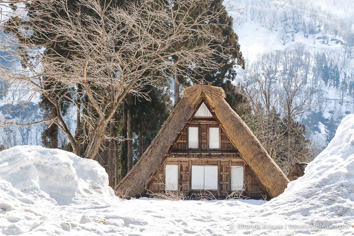 travelyesplease.com | Visiting Gokayama- Enjoying Historic Architecture and Traditional Crafts in Ainokura Village